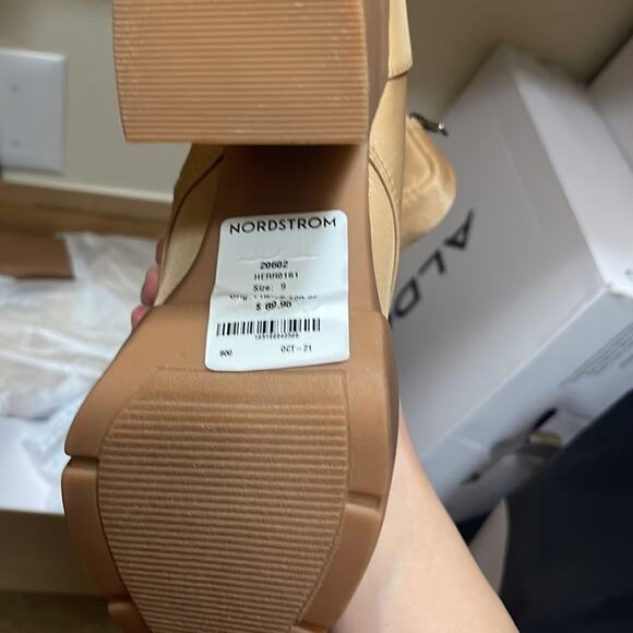 Steve Madden Herrick Tan Boot - Picture 6 of 10